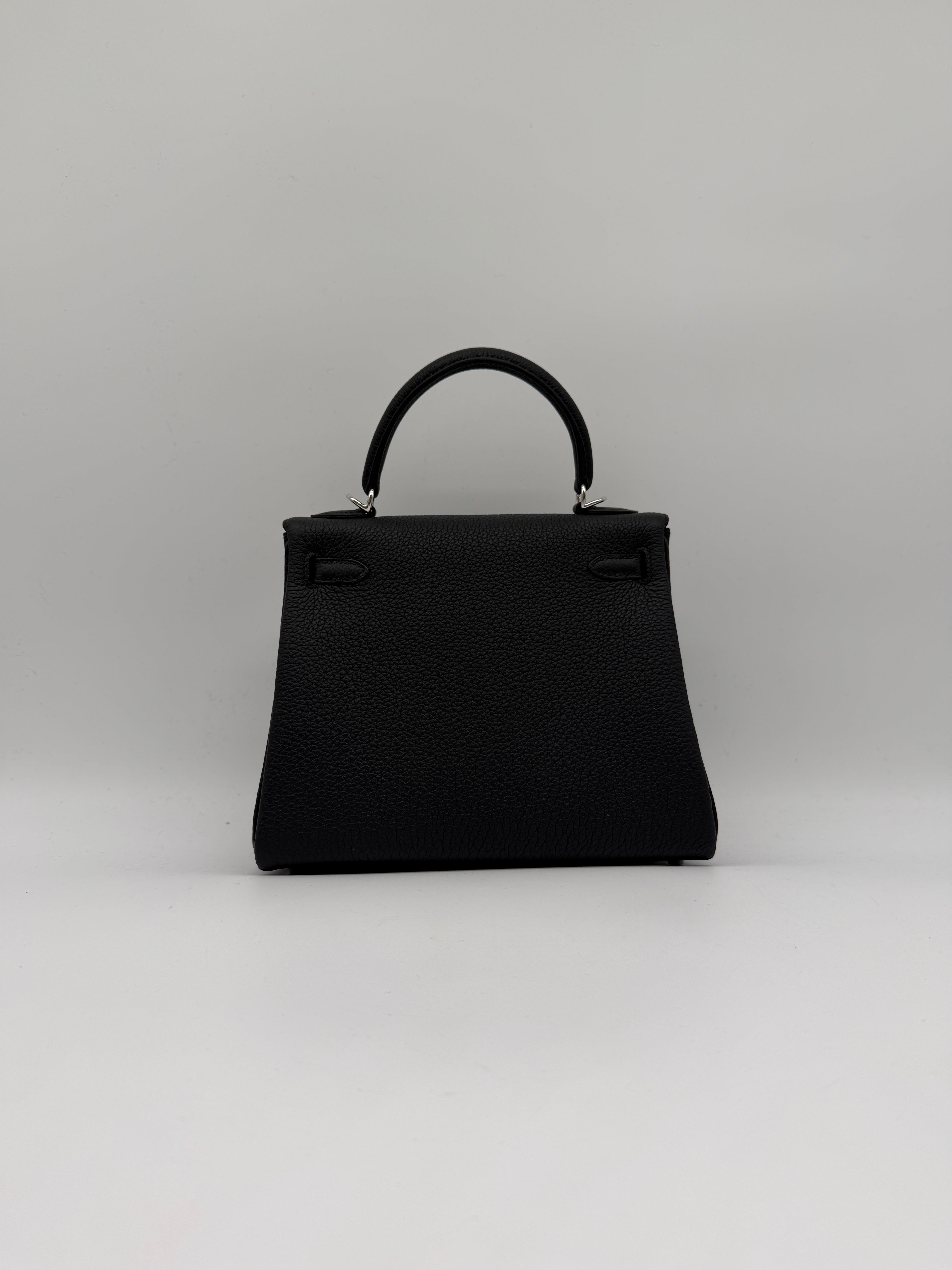 Hermès Kelly 25 Black Togo Palladium Hardware