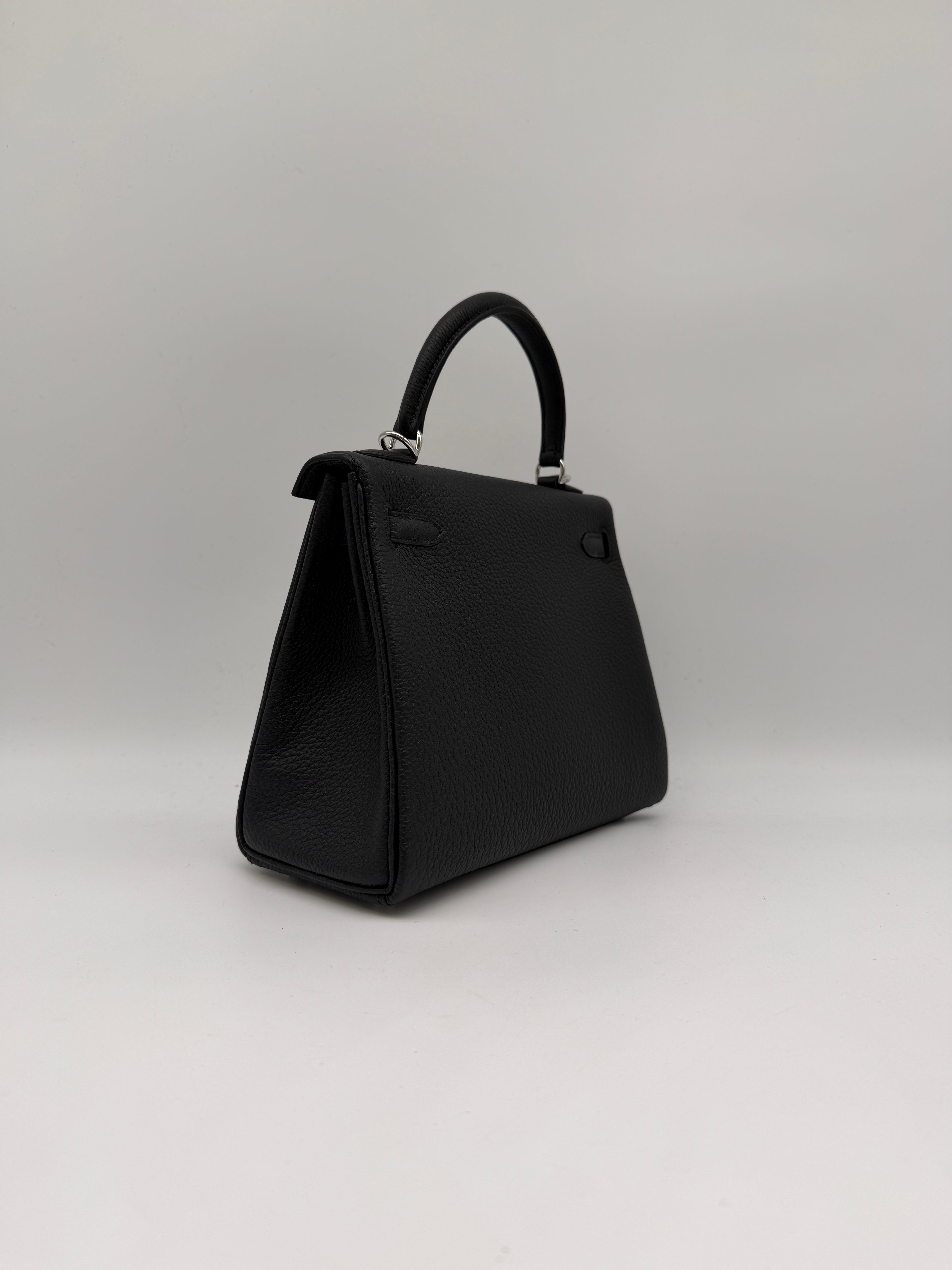 Hermès Kelly 25 Black Togo Palladium Hardware