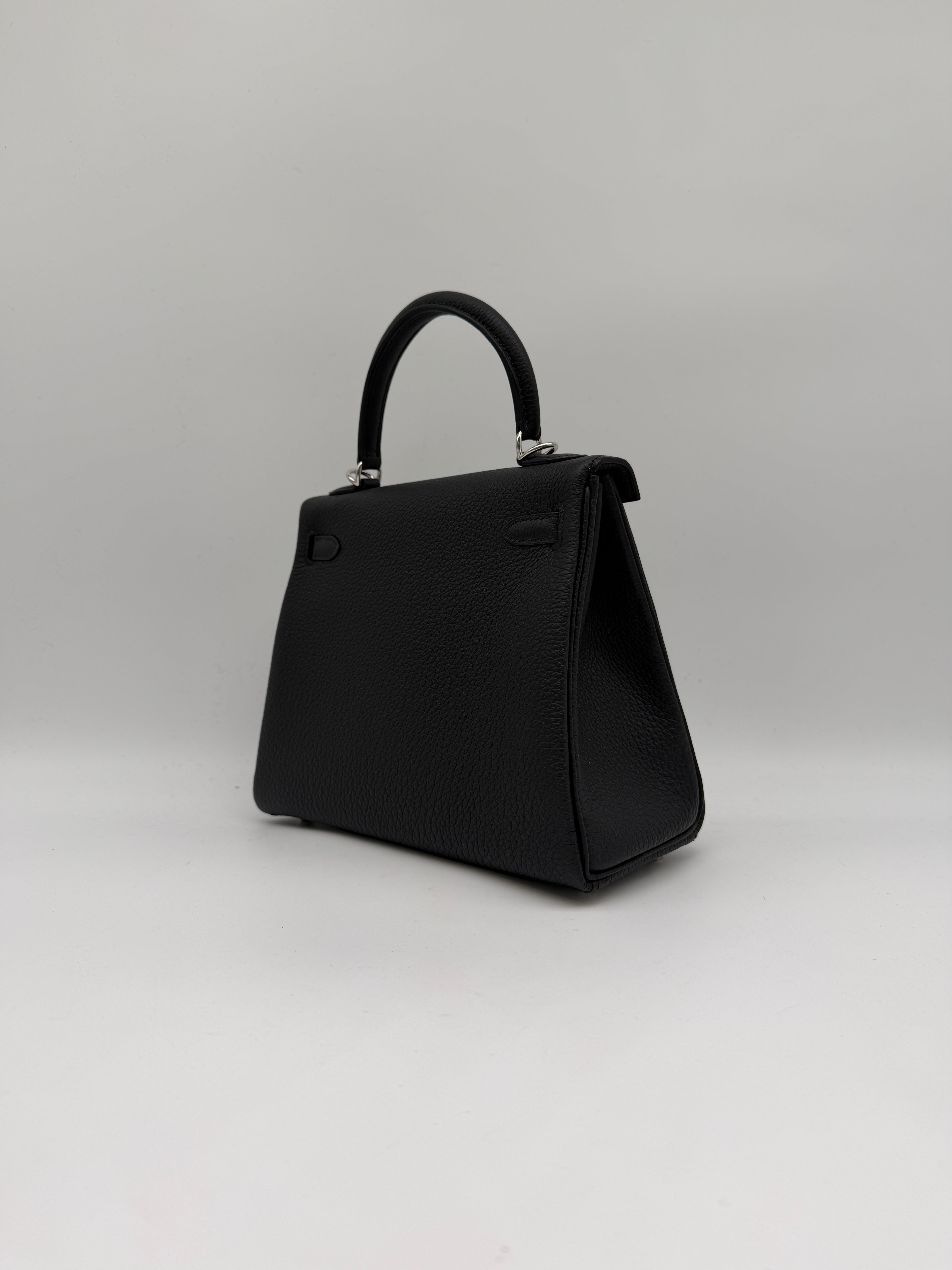 Hermès Kelly 25 Black Togo Palladium Hardware