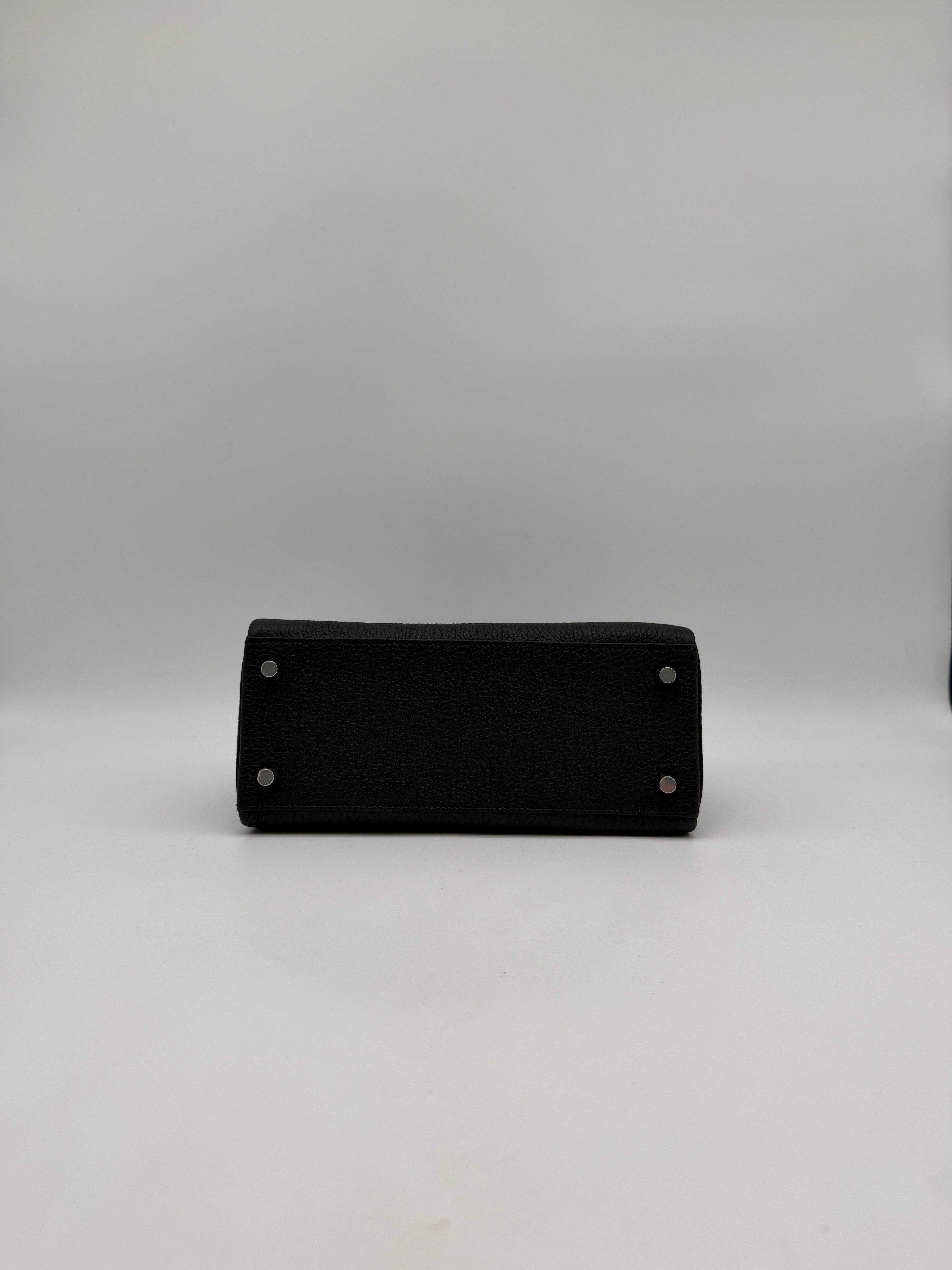 Hermès Kelly 25 Black Togo Palladium Hardware