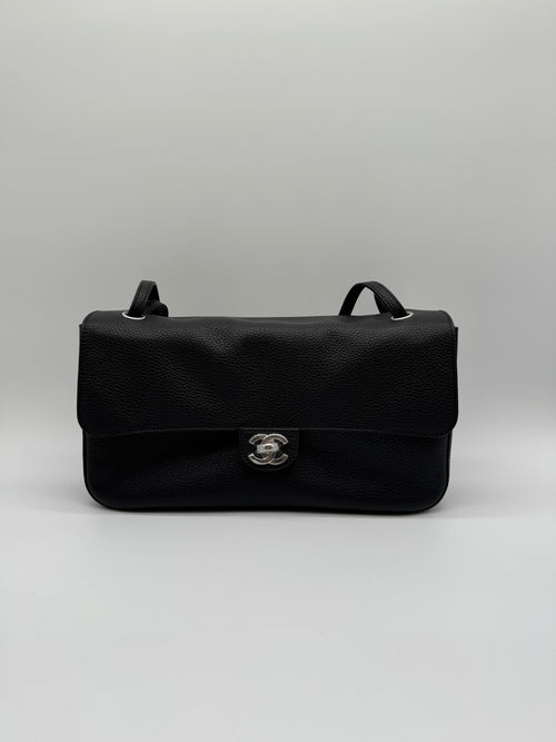 Chanel Maxi Black 32cm Silver-tone Hardweae