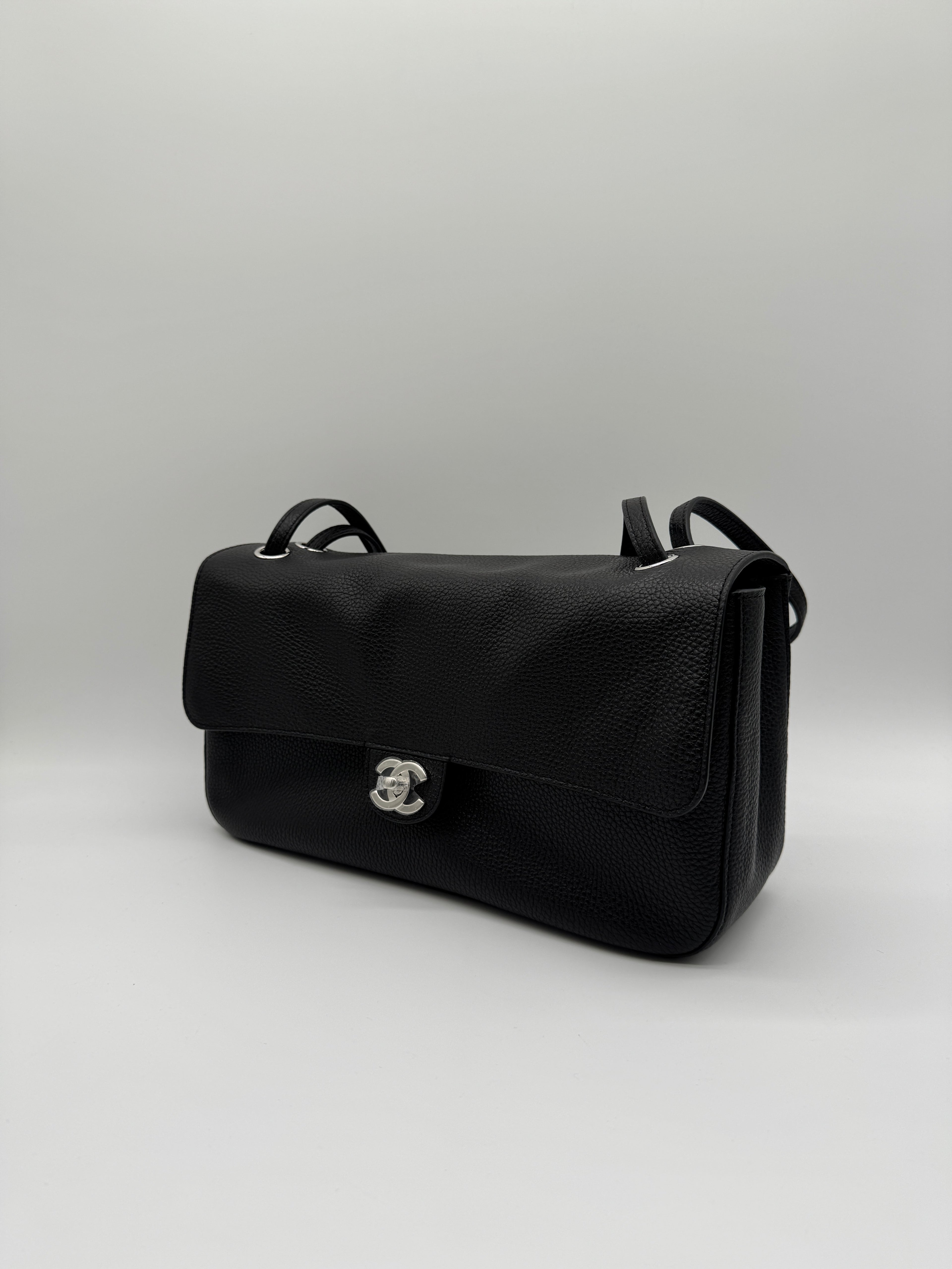 Chanel Maxi Black 32cm Silver-tone Hardweae
