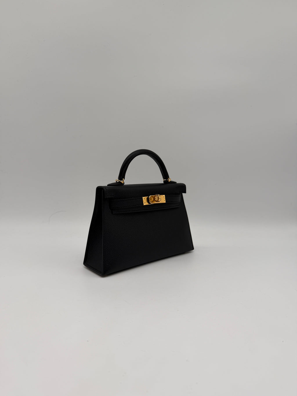 Hermès Mini Kelly Black Gold Hardware