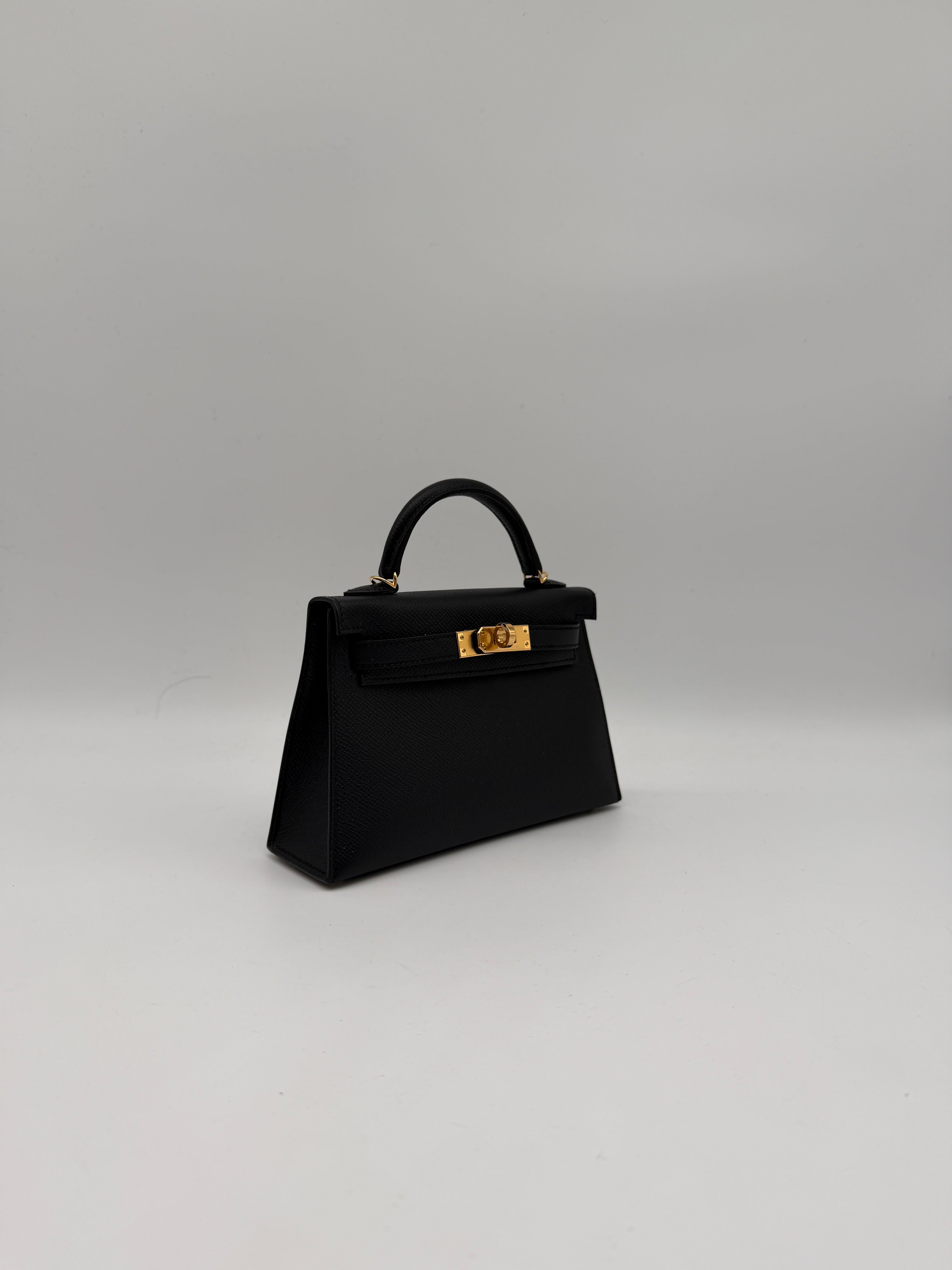 Hermès Mini Kelly Black Gold Hardware