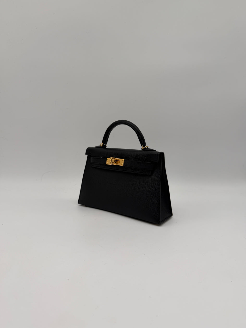 Hermès Mini Kelly Black Gold Hardware