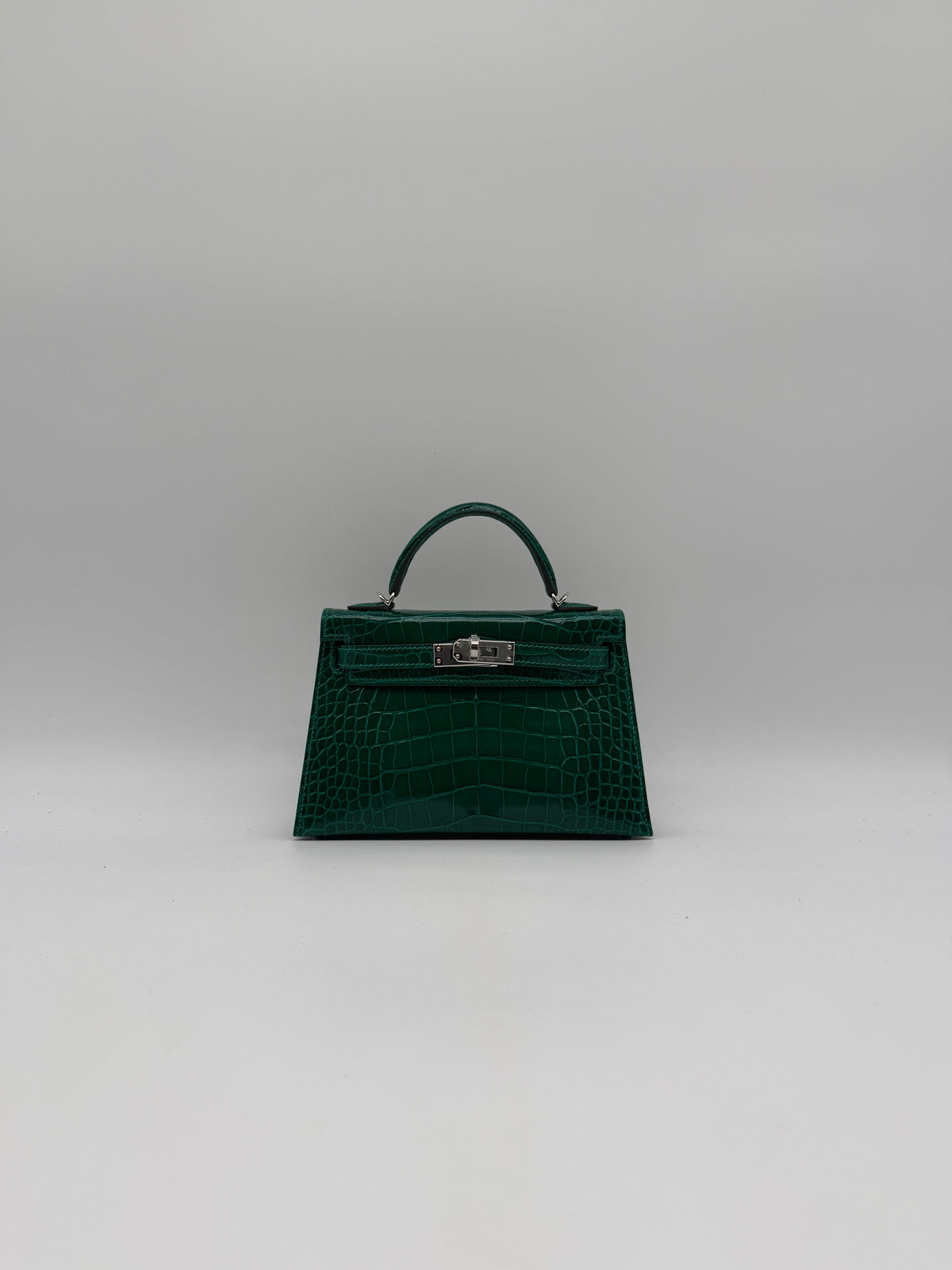 Hermès Mini Kelly Vert Emeraude Shiny Alligator G 2026