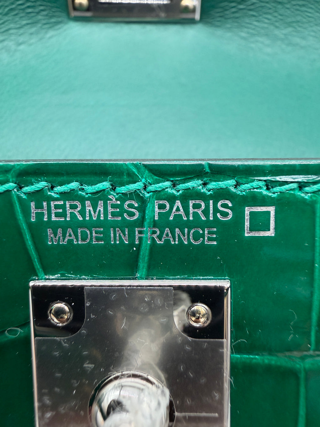 Hermès Mini Kelly Vert Emeraude Shiny Alligator G 2026