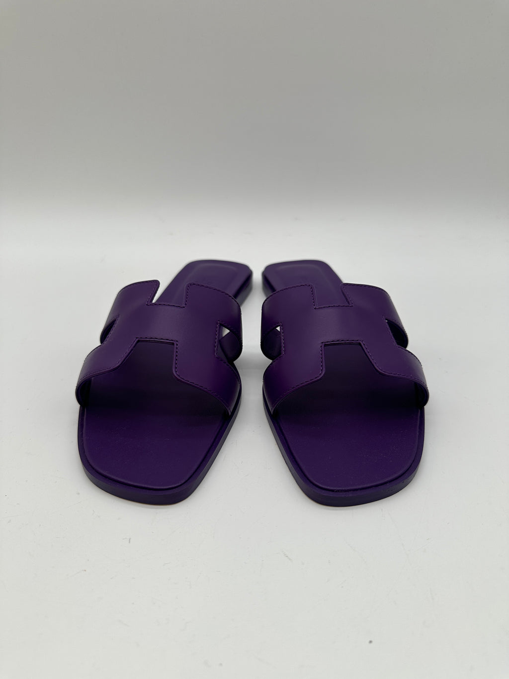 Hermès Oran Sandal Violet