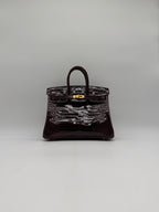 Hermès Birkin 25 Bordeaux Shiny Porosus Gold Hardware