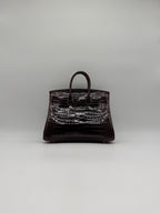Hermès Birkin 25 Bordeaux Shiny Porosus Gold Hardware