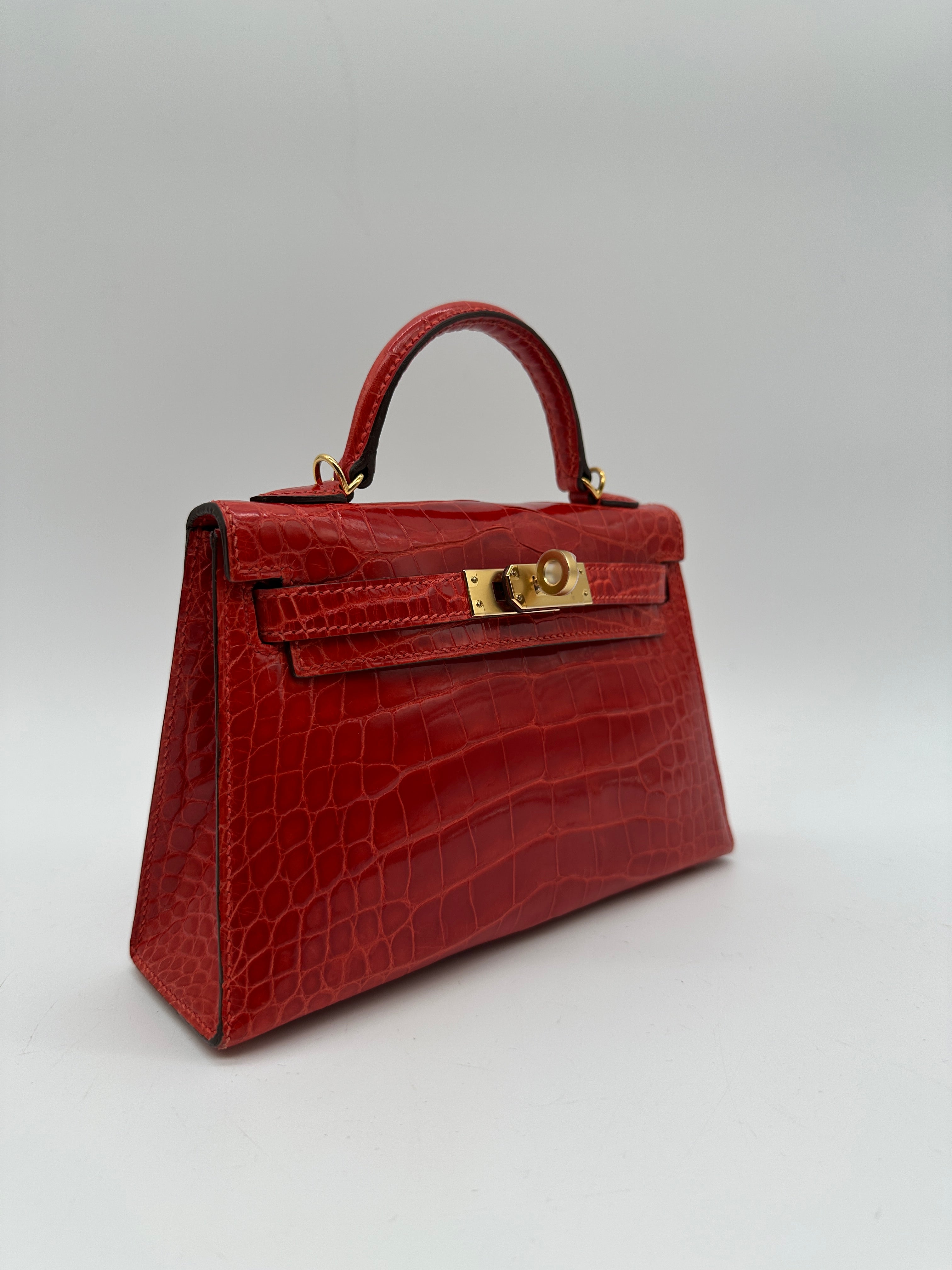 Hermès Mini Kelly Geranium Shiny Alligator Gold Hardware