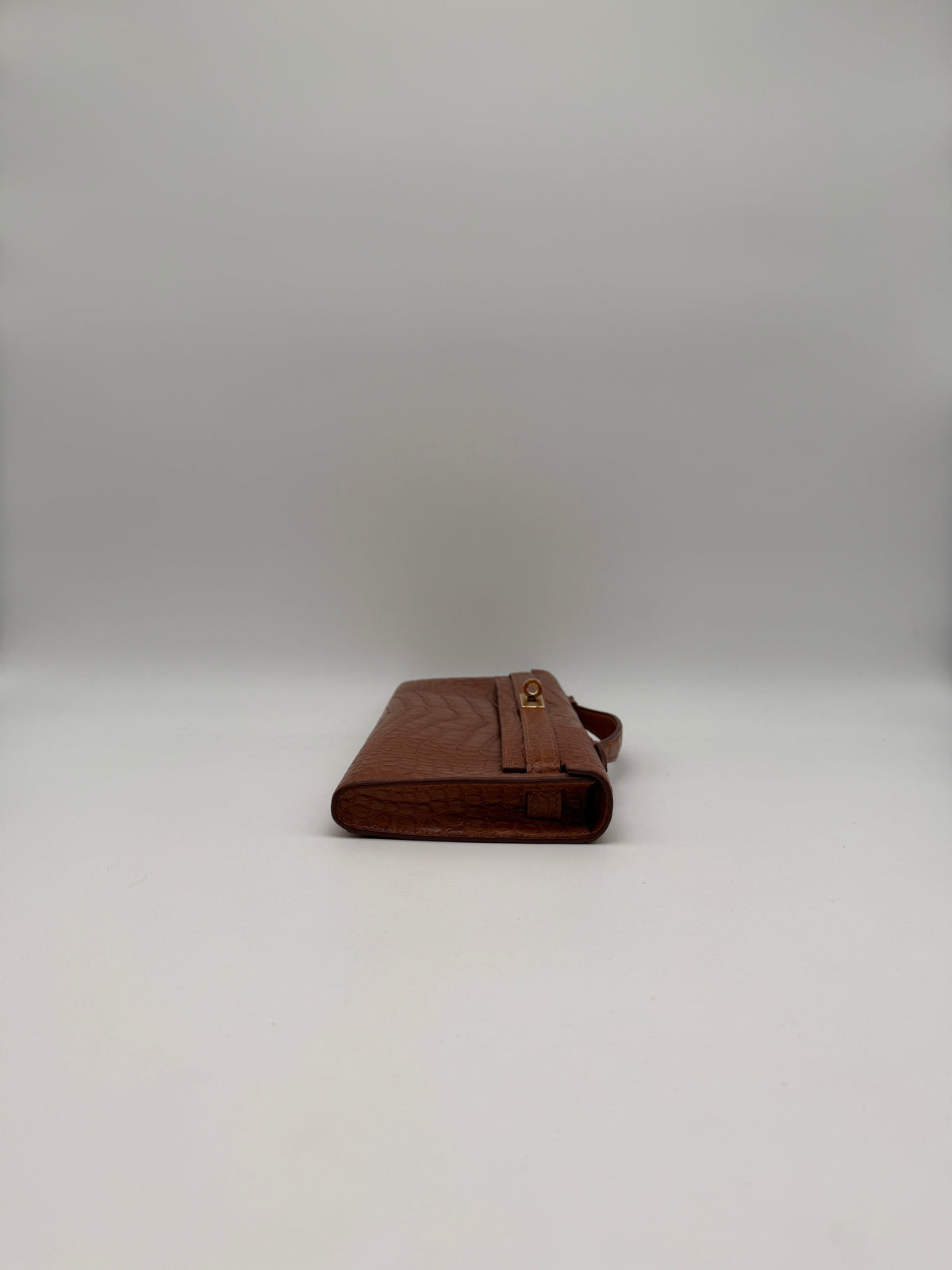 Hermès Kelly Cut Gold Matte Alligator Gold Hardware