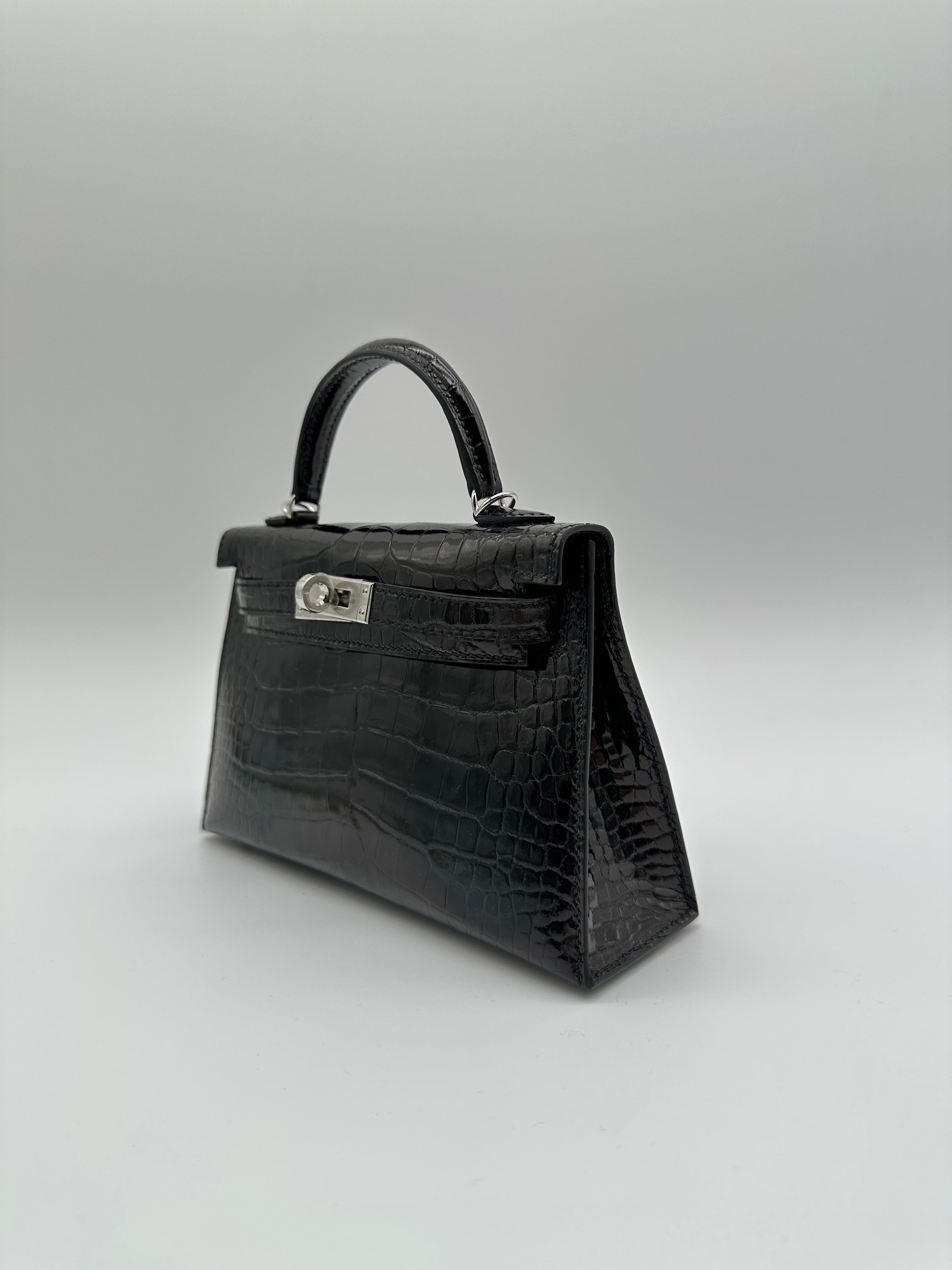 Hermès Mini Kelly Black Shiny Alligator Palladium Hardware