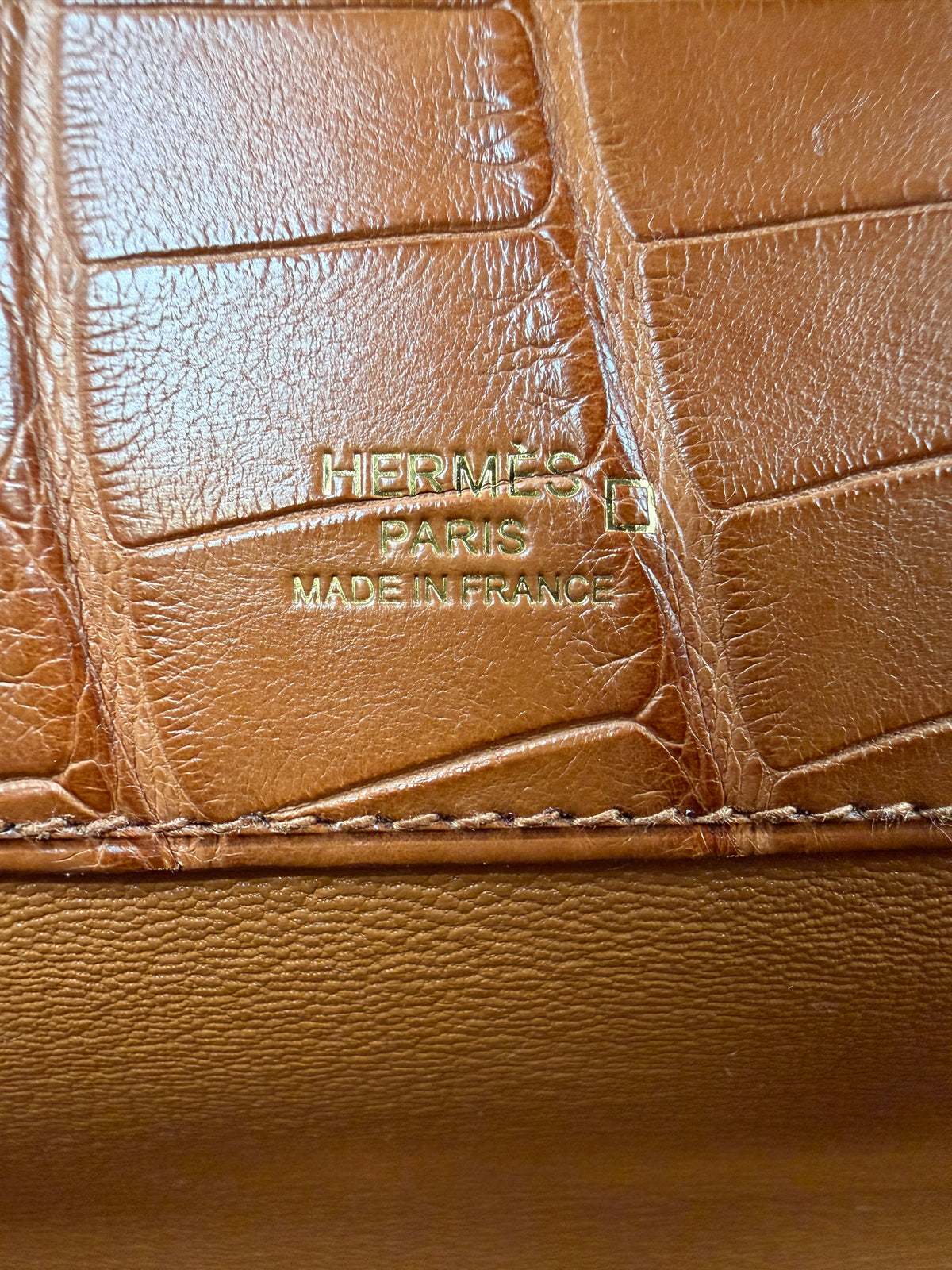 Hermès Kelly Cut Gold Matte Alligator Gold Hardware
