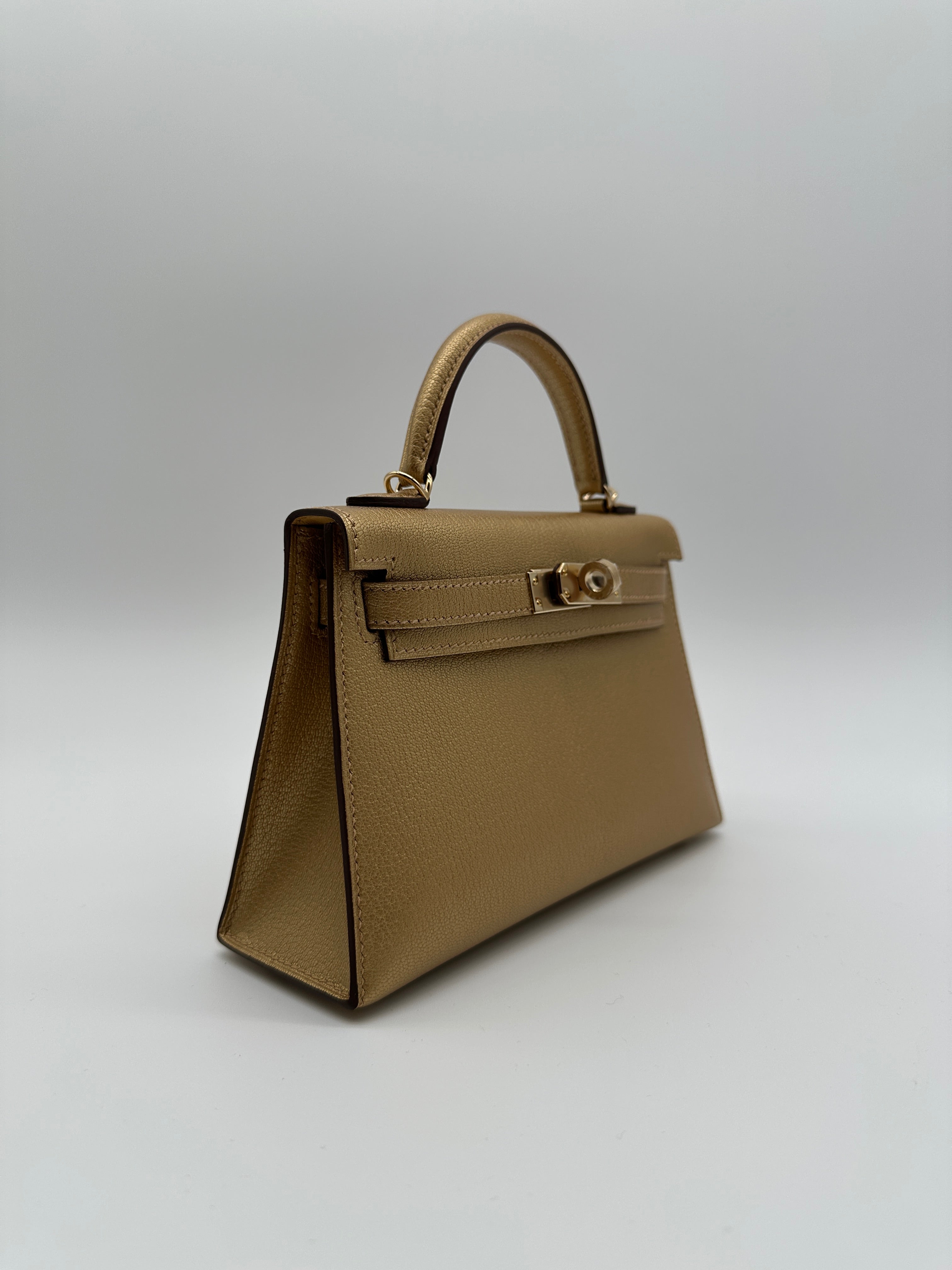 Hermès Mini Kelly Doré Chèvre Mysore Permabrass Hardware