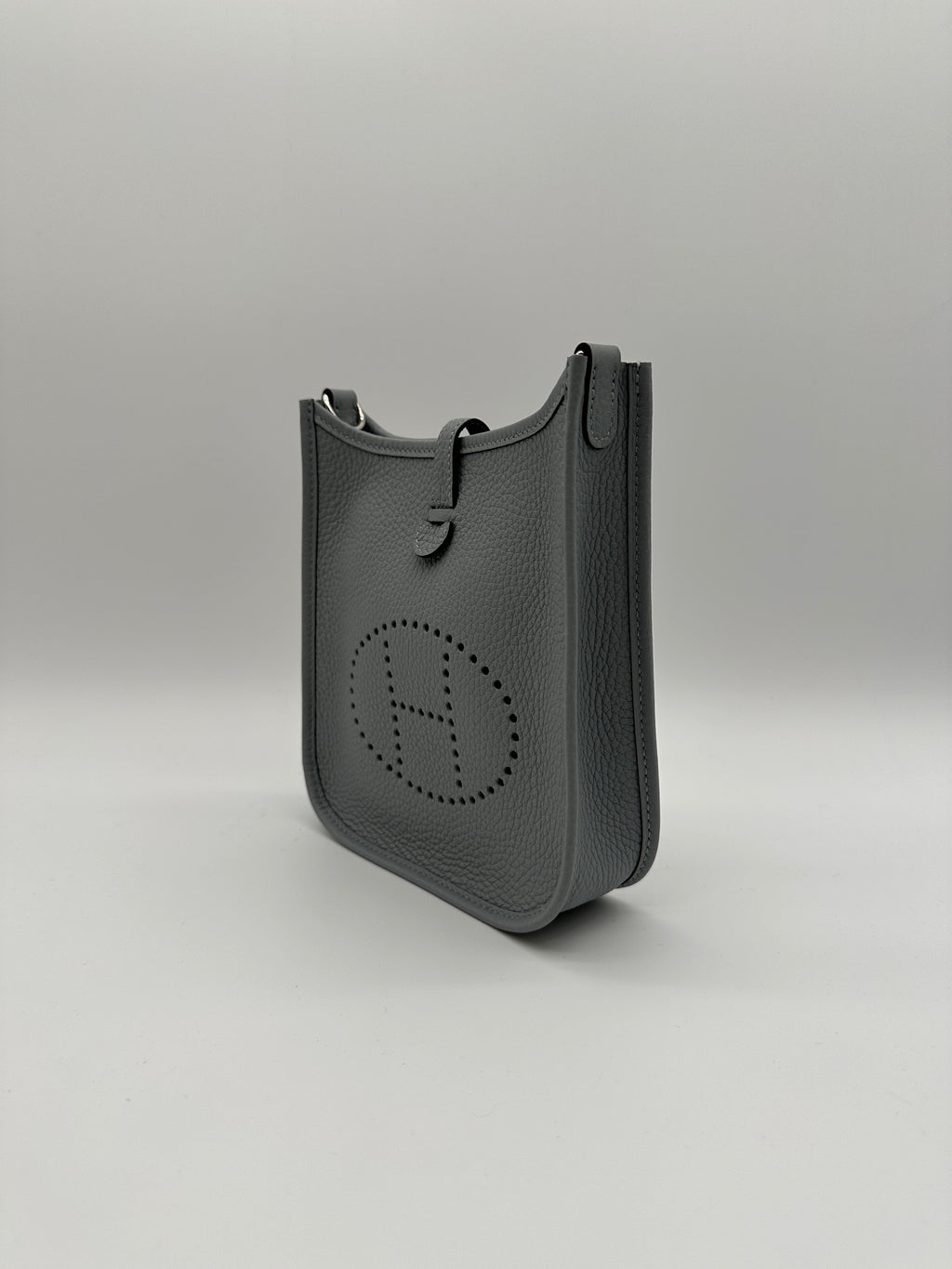 Hermès Mini Evelyne Gris Pantin Taurillon Clemence Palladium Hardware