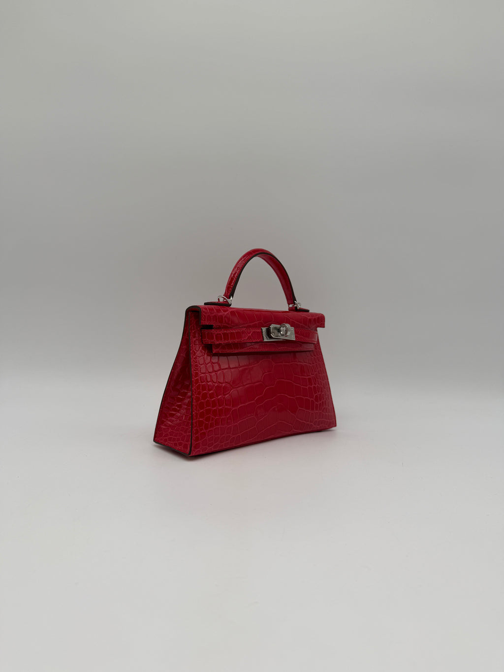 Hermès Mini Kelly Rouge De Coeur Shiny Alligator Palladium Hardware