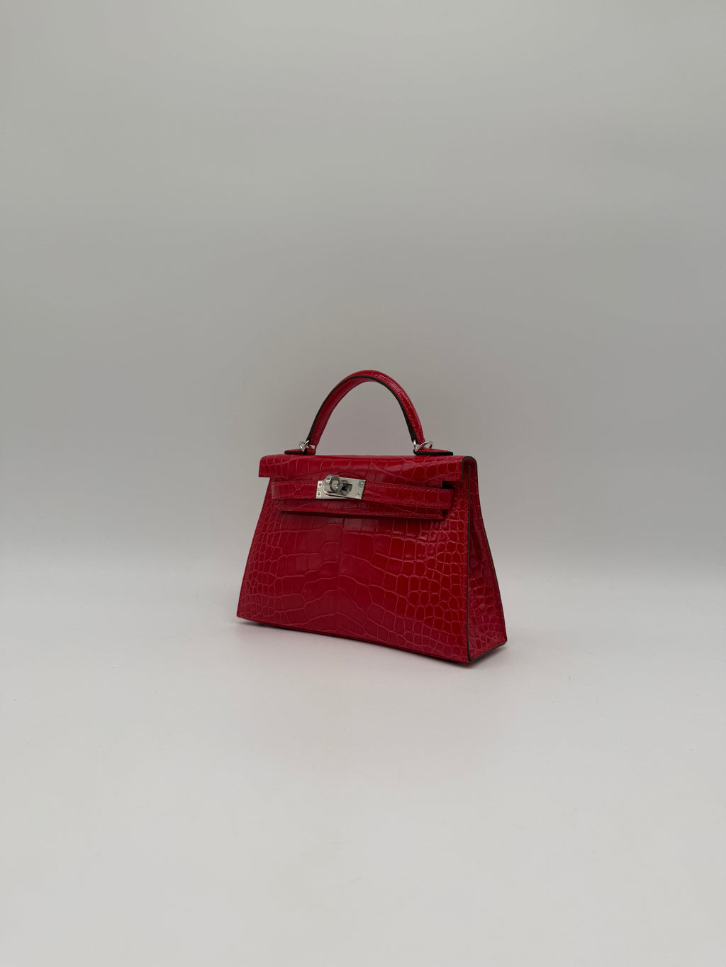 Hermès Mini Kelly Rouge De Coeur Shiny Alligator Palladium Hardware