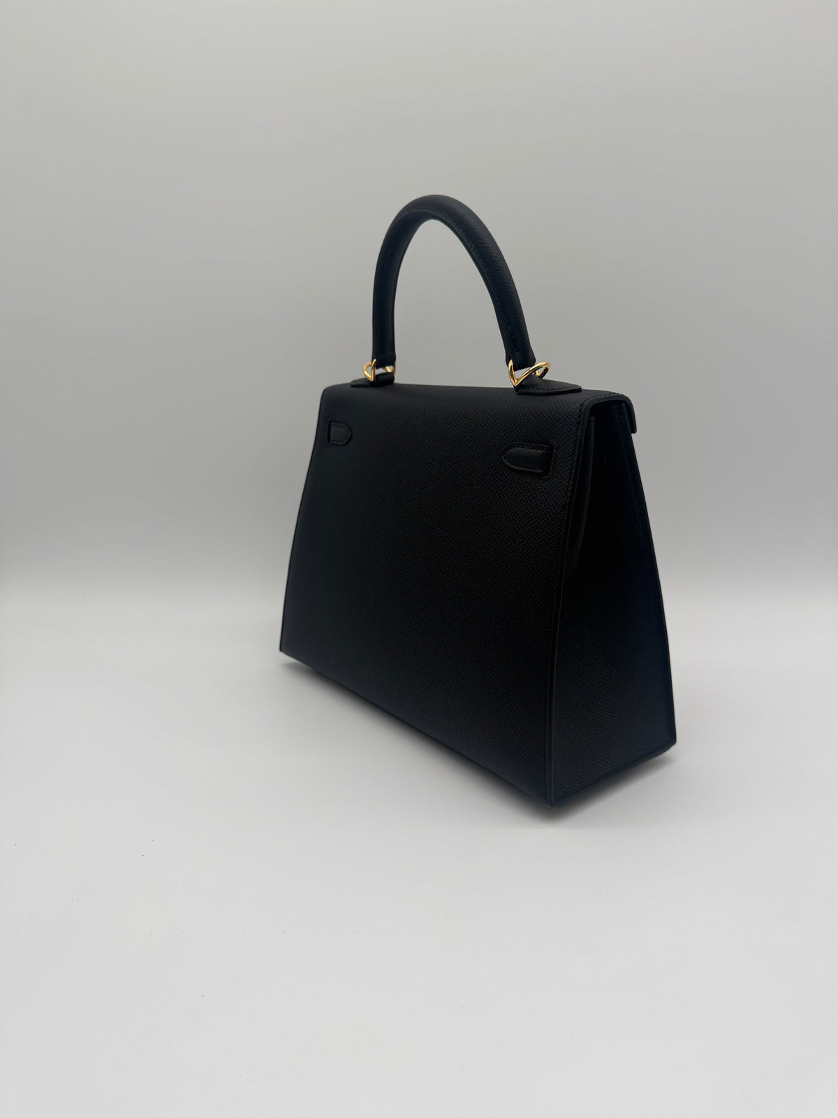 Hermès Kelly 25 Black Epsom Gold Hardware