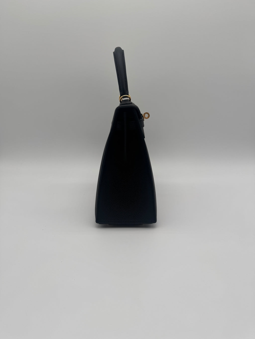Hermès Kelly 25 Black Epsom Gold Hardware