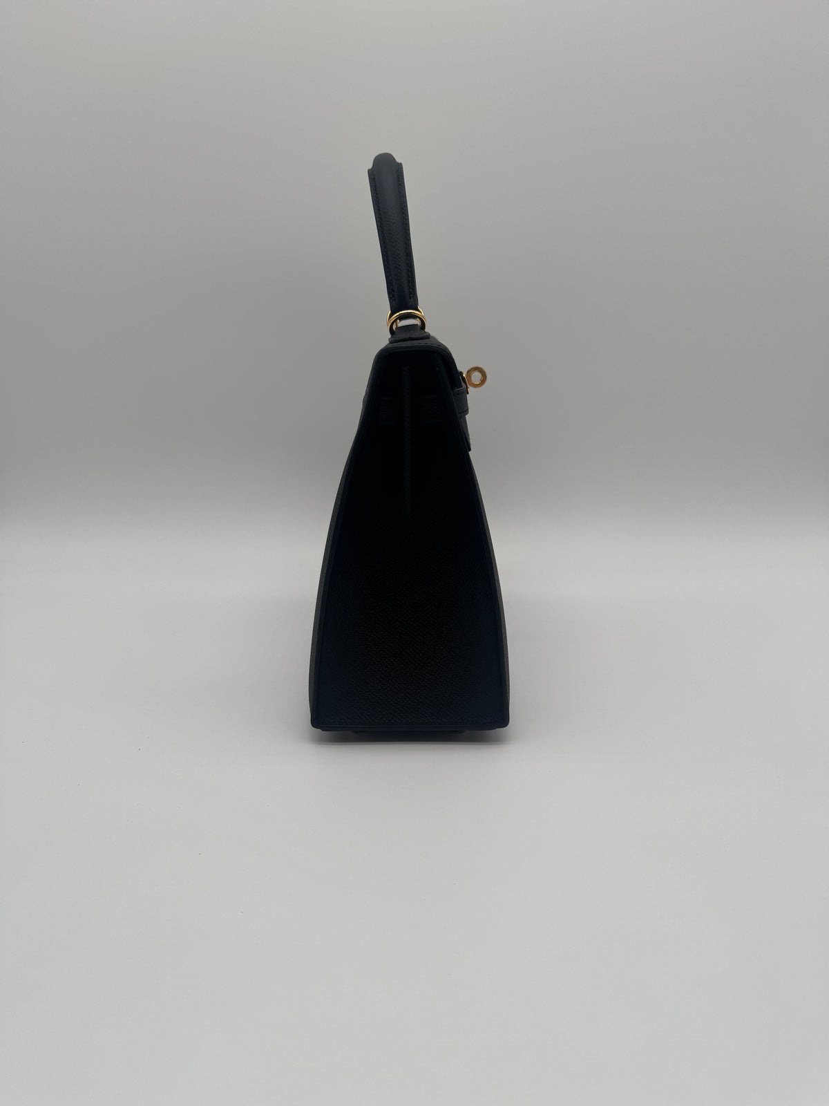 Hermès Kelly 25 Black Epsom Gold Hardware