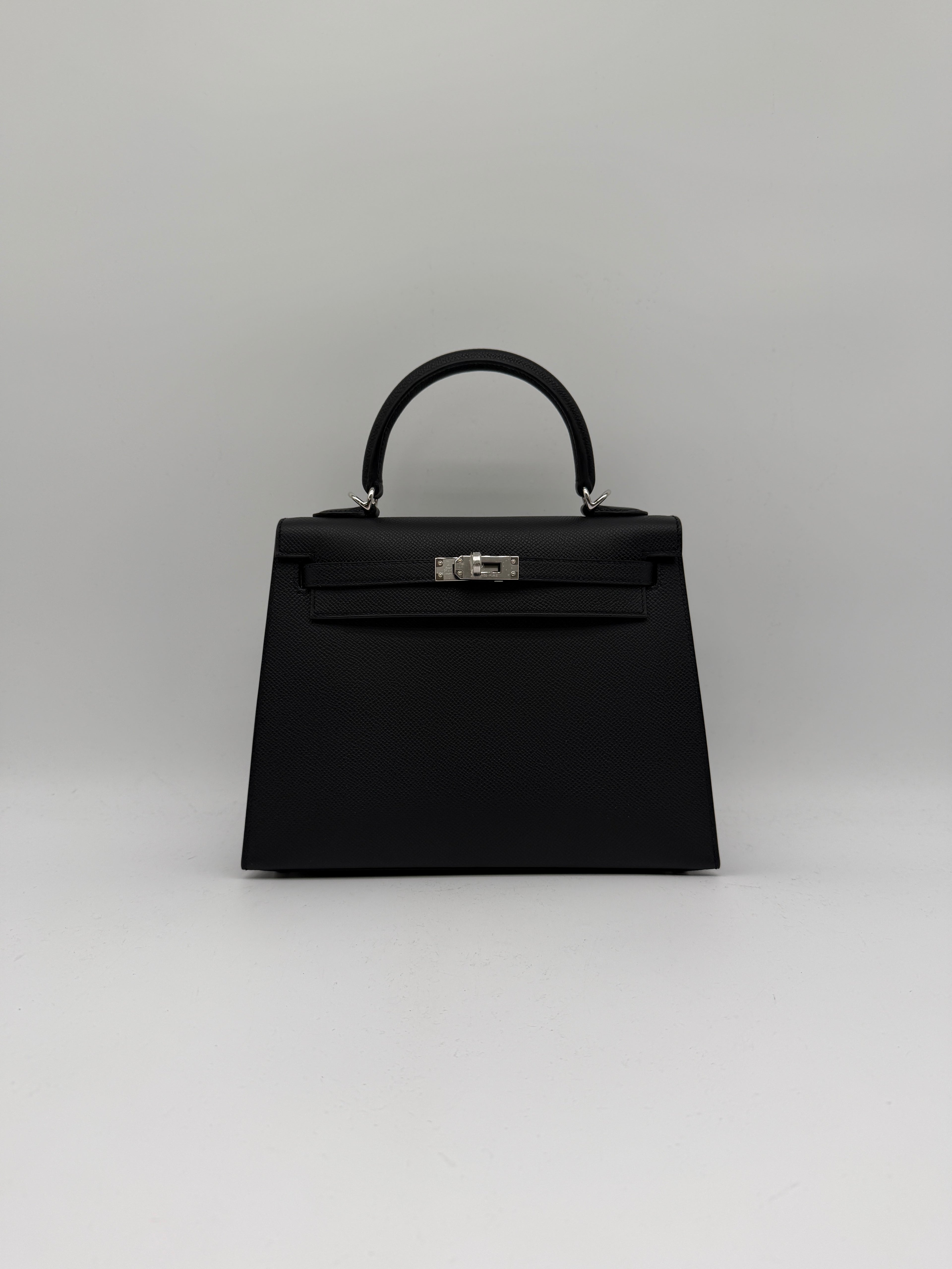 Hermès Kelly 25 Black Epsom Palladium Hardware