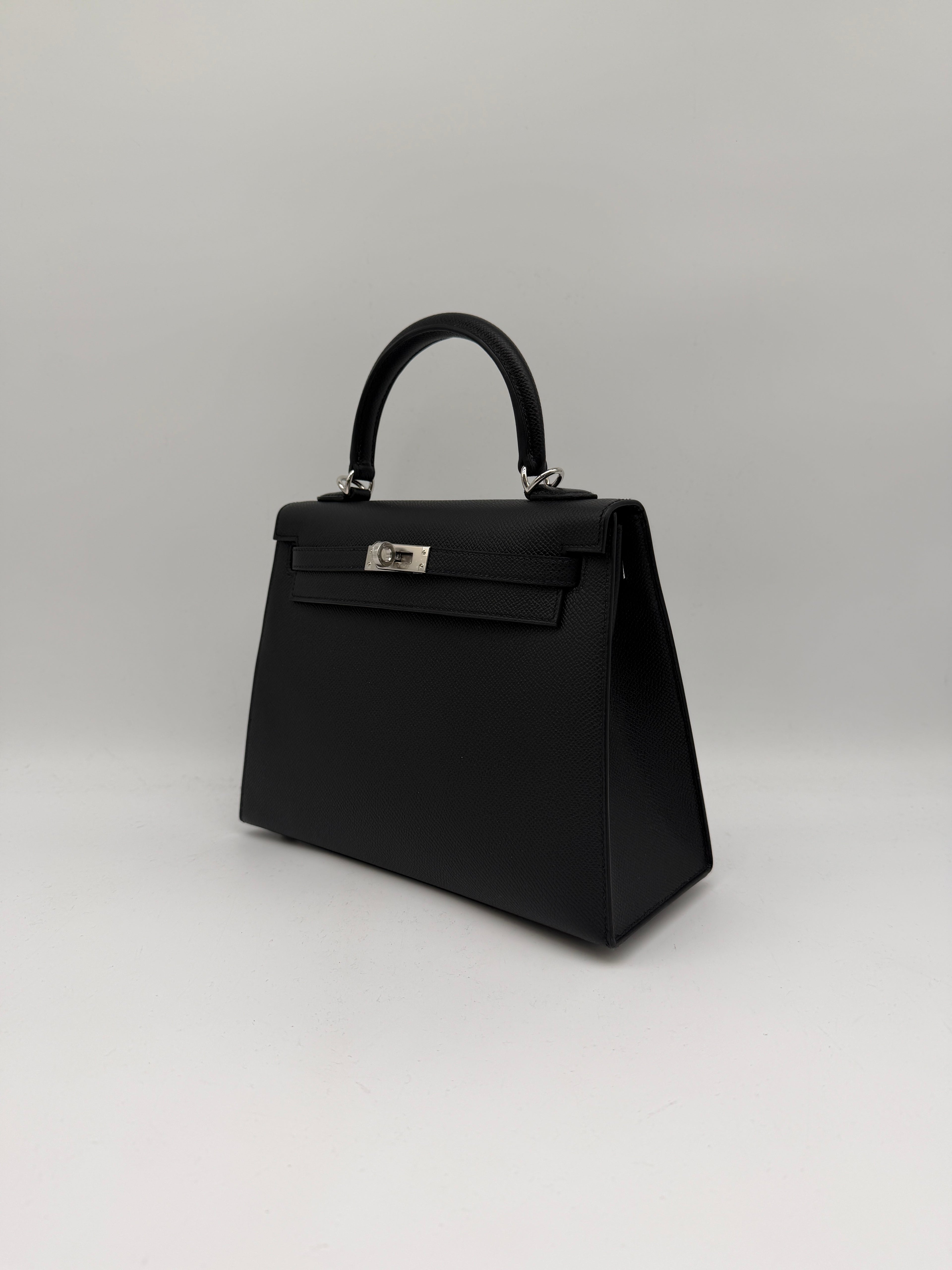 Hermès Kelly 25 Black Epsom Palladium Hardware