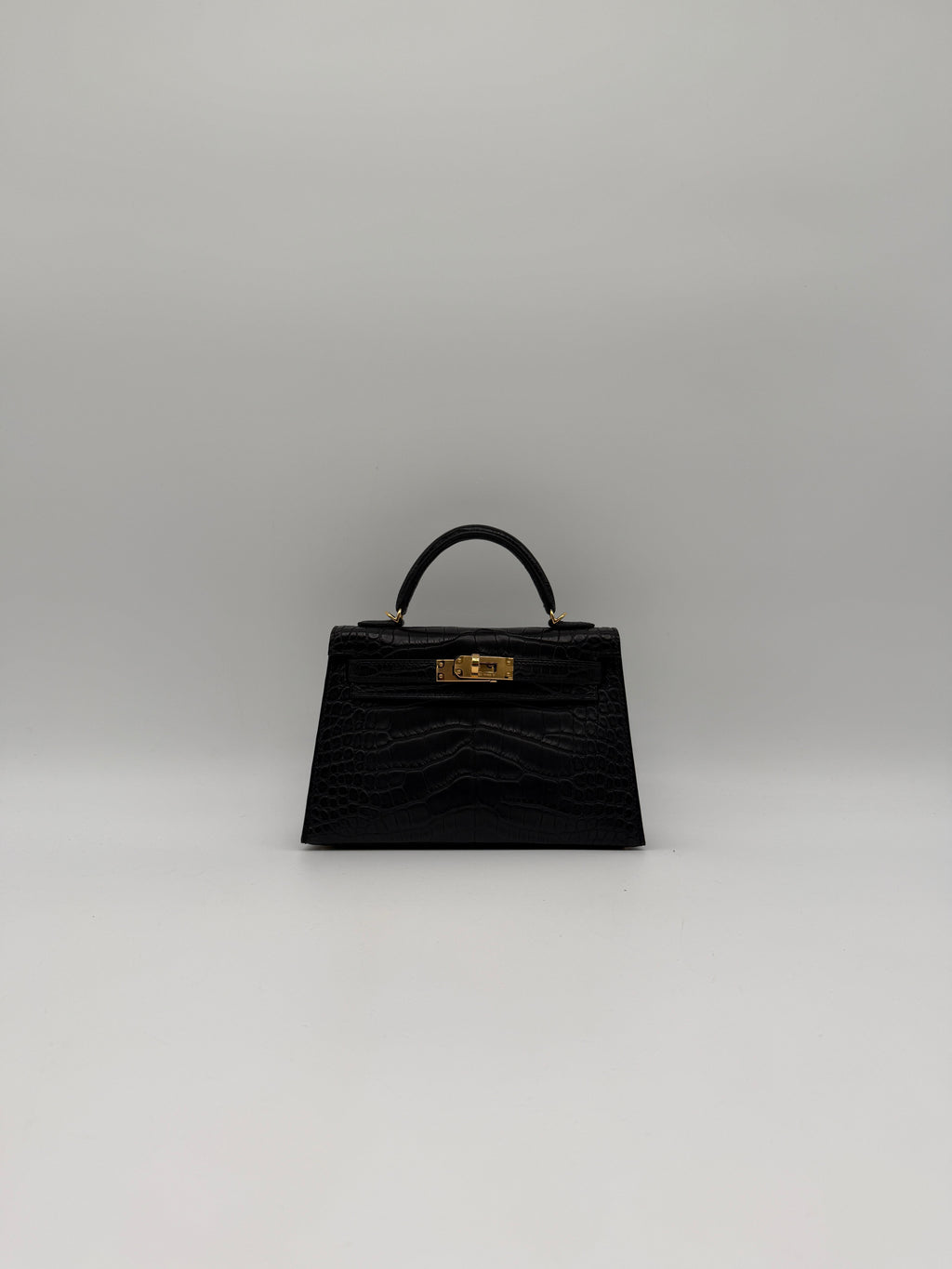 Hermès Mini Kelly Black Matte Alligator Gold Hardware