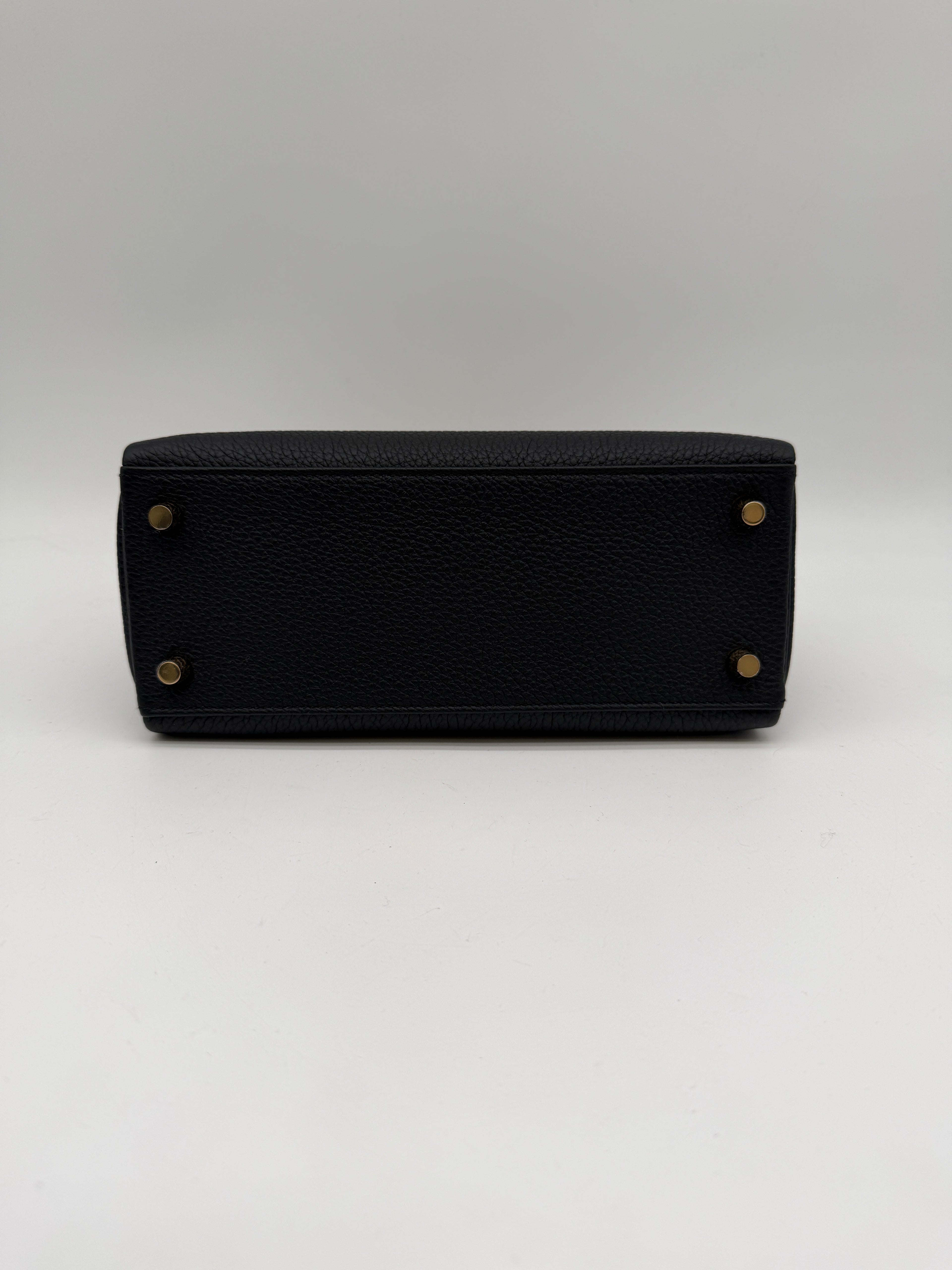 Hermès Kelly 25 Black Togo Gold Hardware