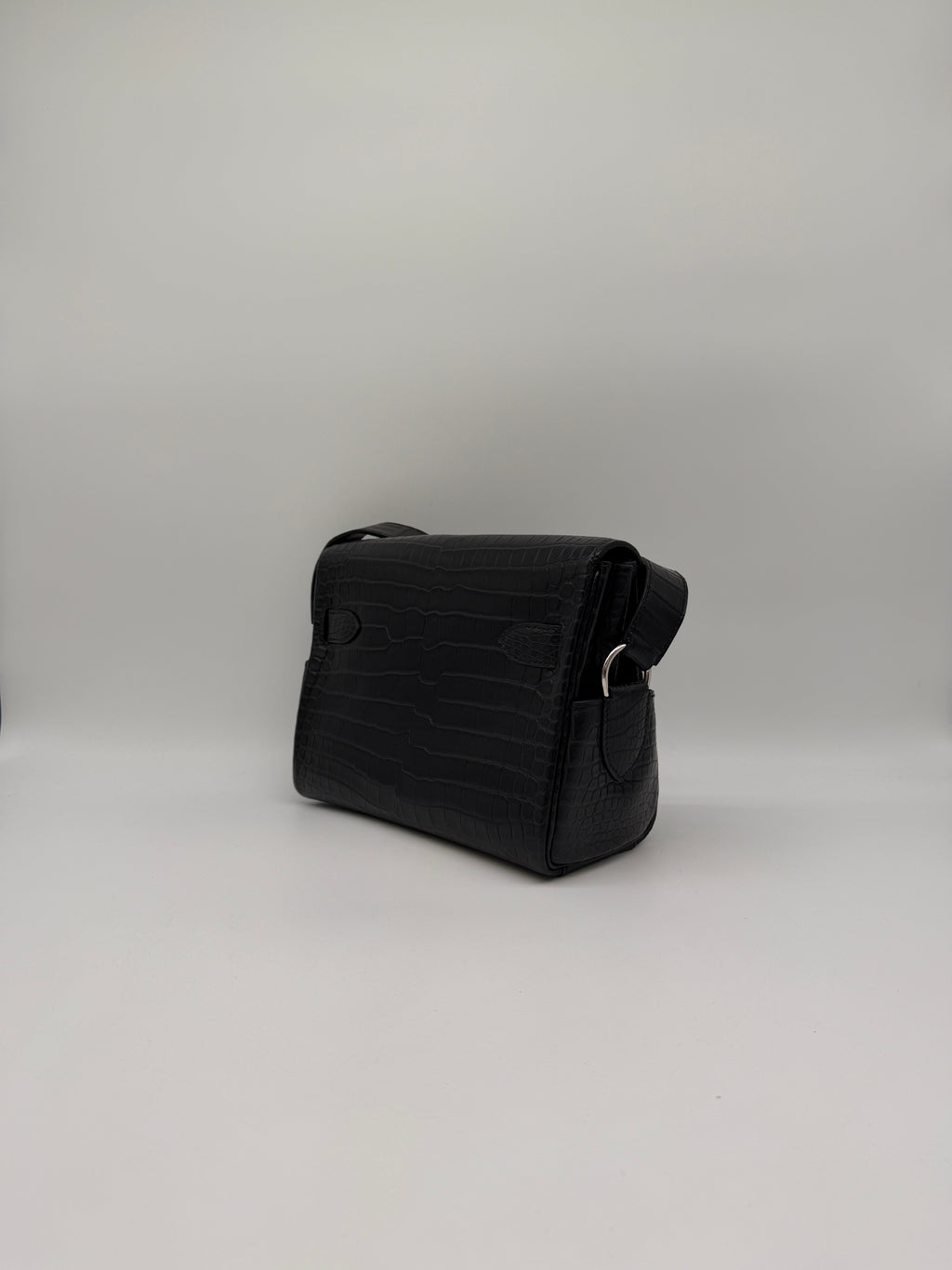 Hermès Kelly Messenger PM Black Matte Porosus Palladium Hardware