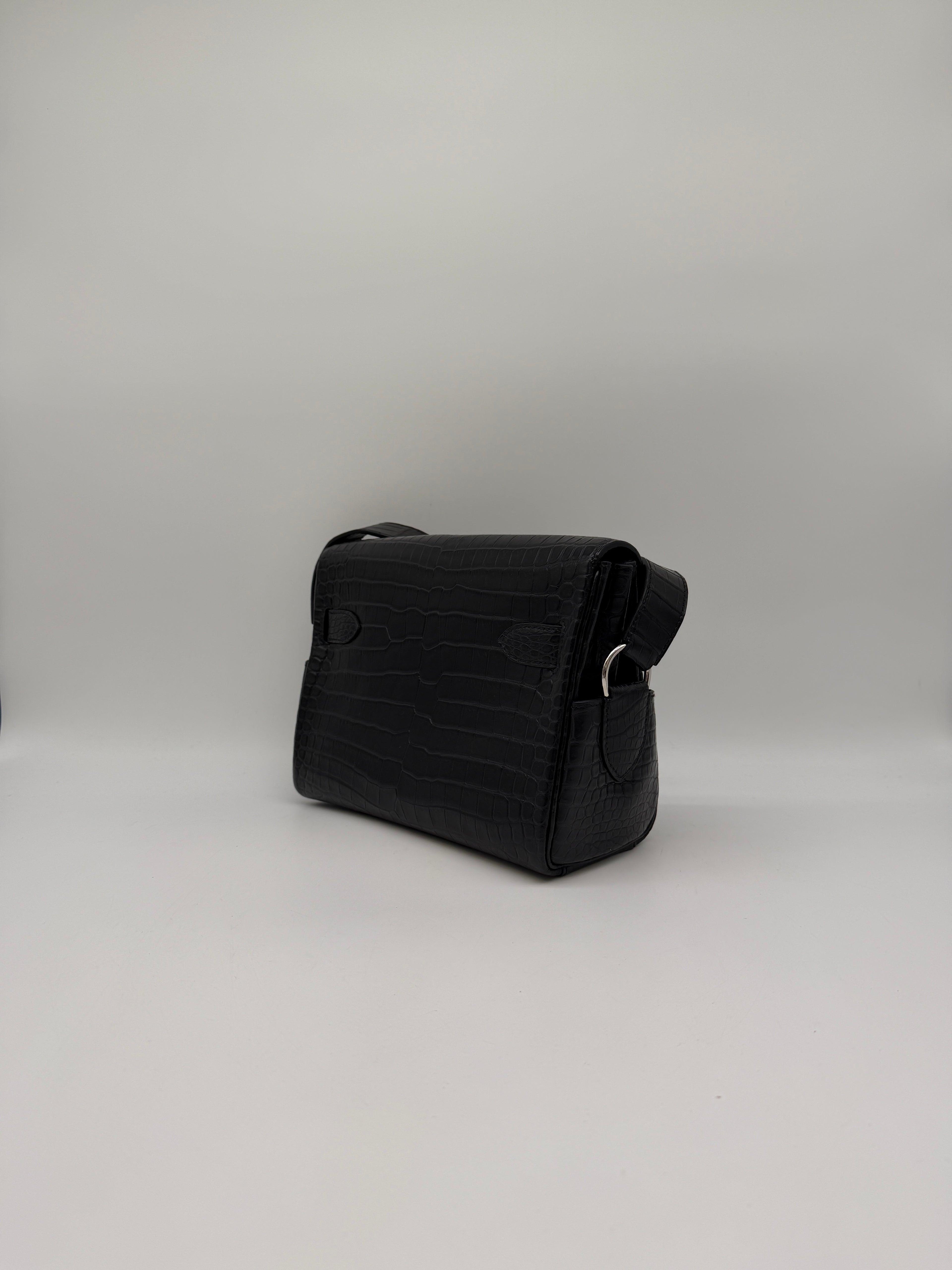 Hermès Kelly Messenger PM Black Matte Porosus Palladium Hardware