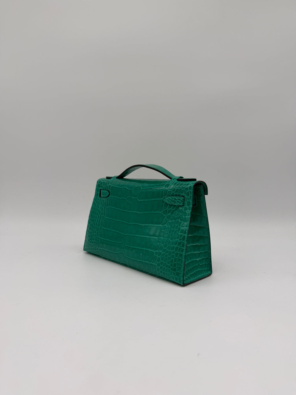 Hermès Kelly Pochette Vert Jade Shiny Alligator Gold Hardware