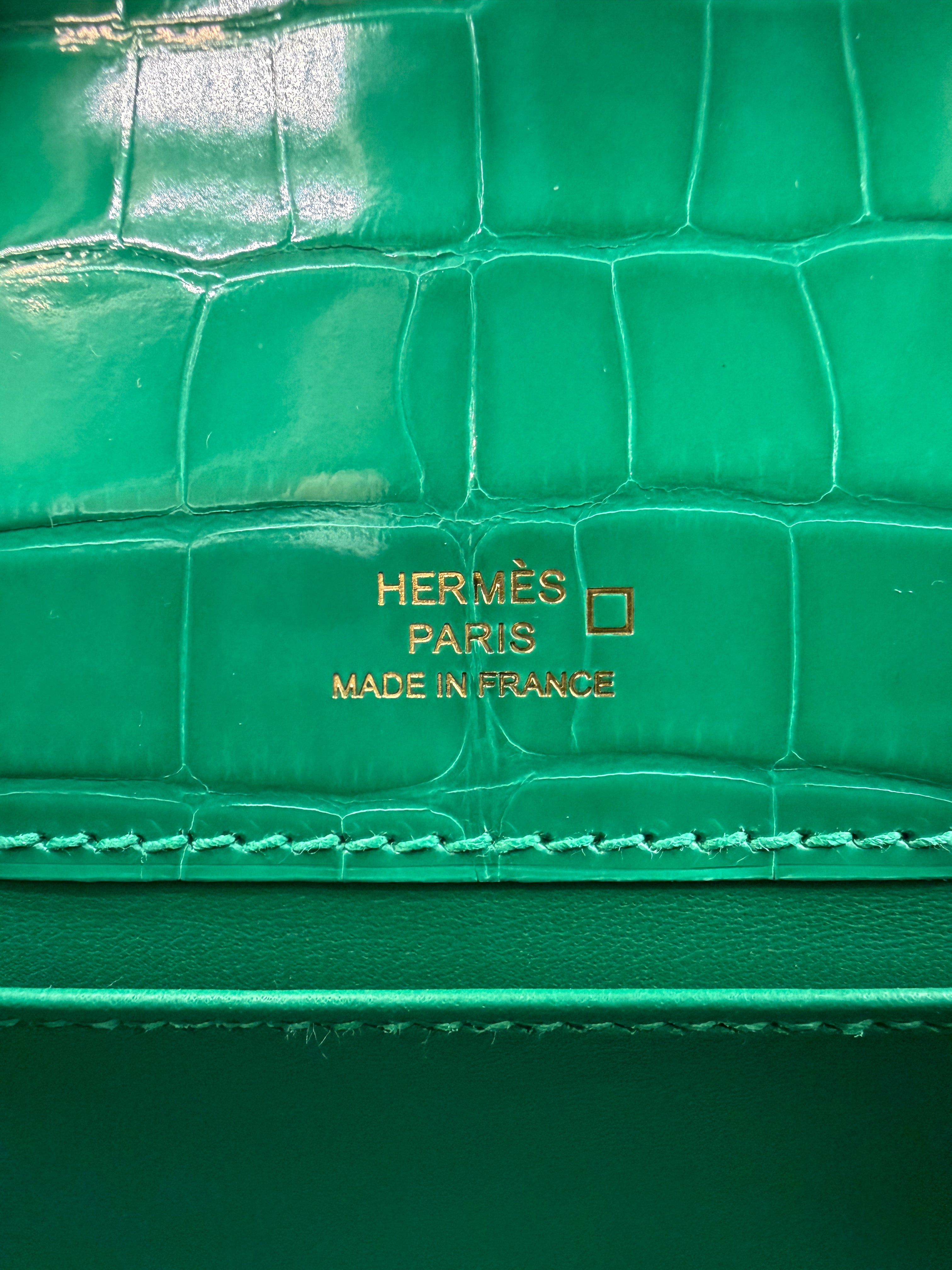 Hermès Kelly Pochette Vert Jade Shiny Alligator Gold Hardware