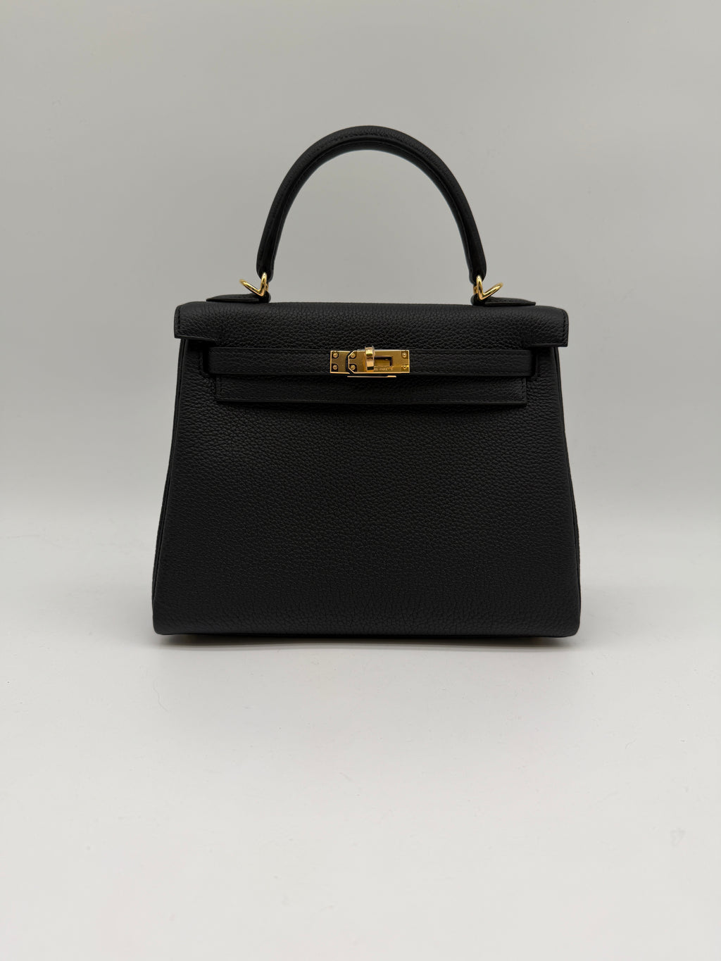 Hermès Kelly 25 Black Togo Gold Hardware