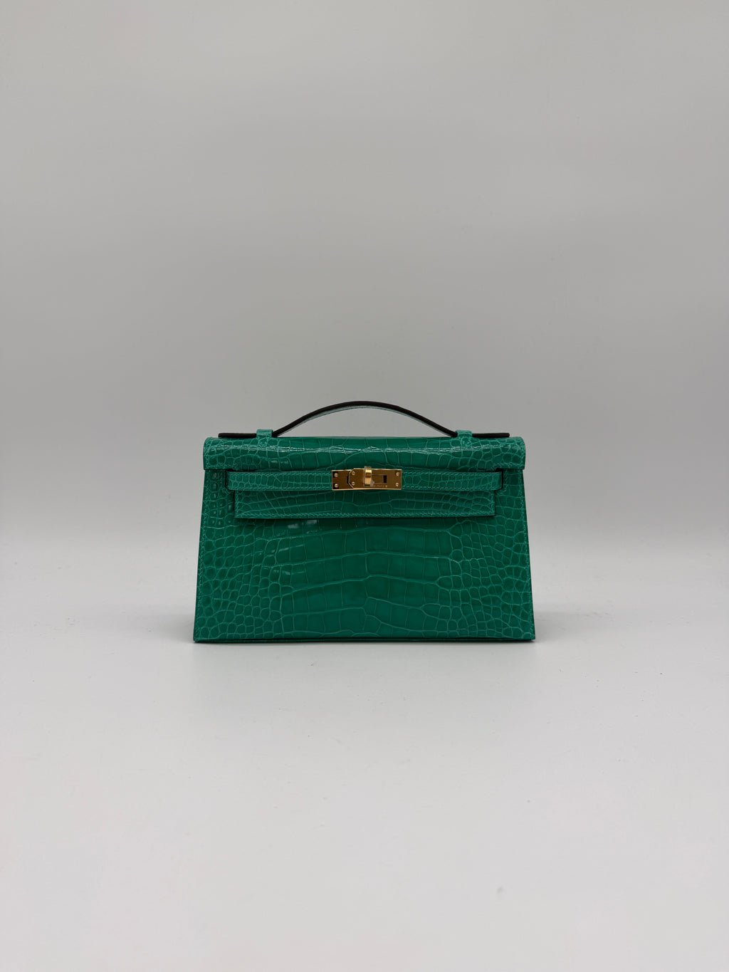 Hermès Kelly Pochette Vert Jade Shiny Alligator Gold Hardware