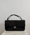 Chanel Maxi Black 32cm Silver-tone Hardweae