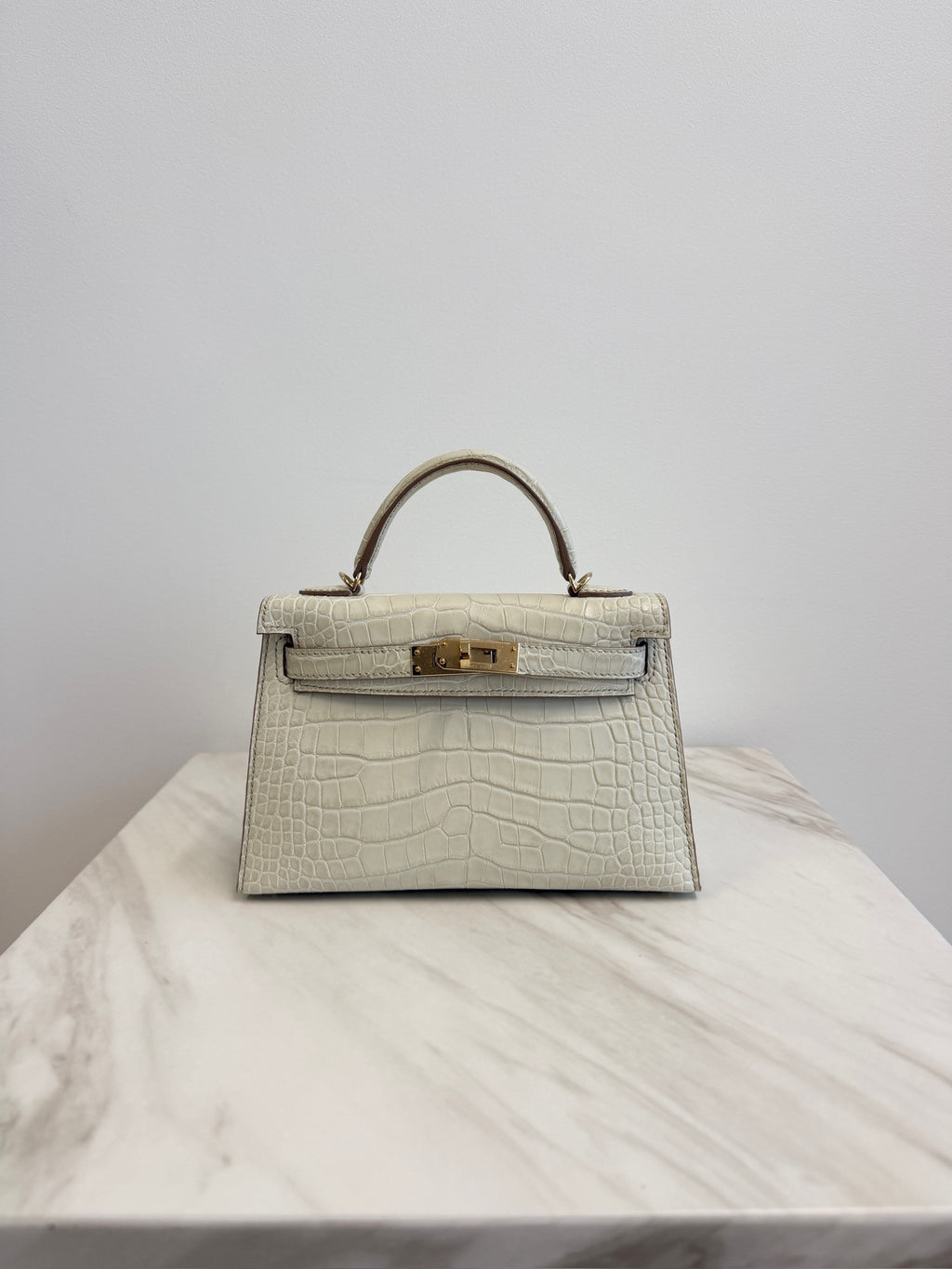 Hermès Mini Kelly Beton Matte Croc Permabrass Hardware