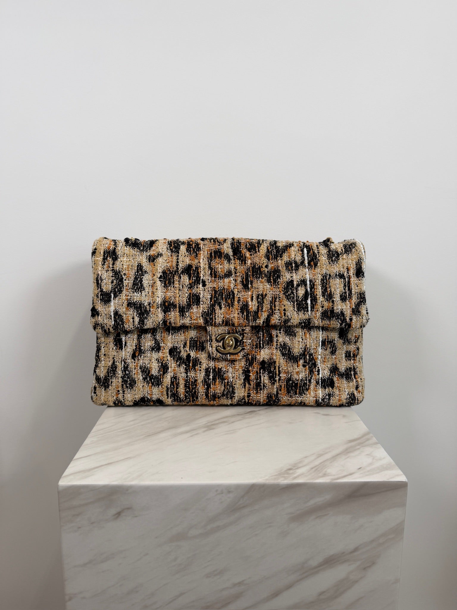 Chanel maxi leopard