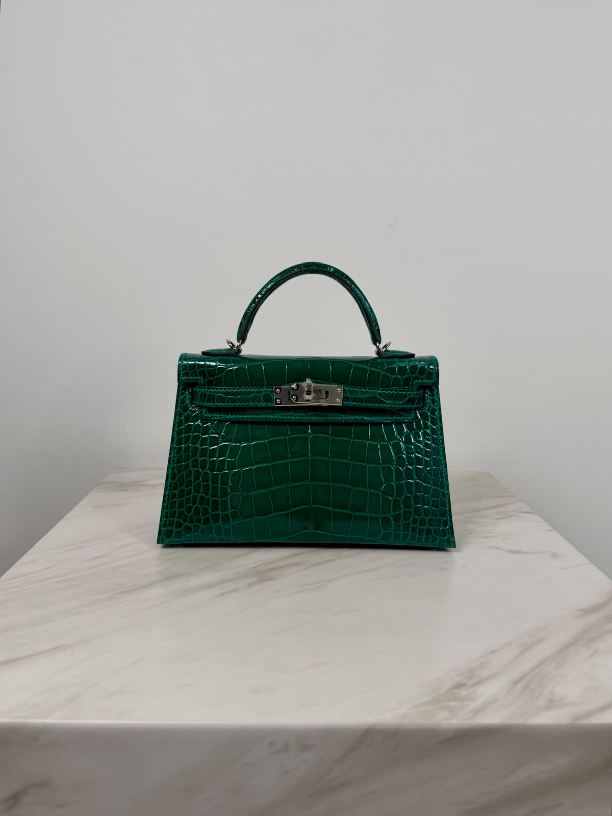 Hermès Mini Kelly Vert Emeraude Shiny Alligator G 2026